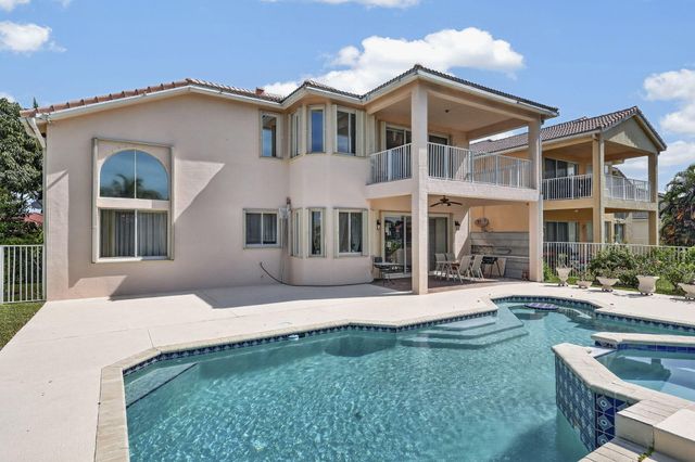120 ISOLA Circle, Royal Palm Beach, FL 33411
