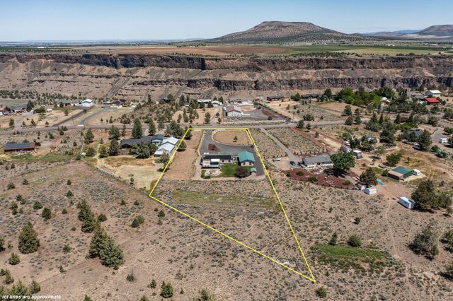 13942 SW Peninsula Drive, Terrebonne, OR 97760