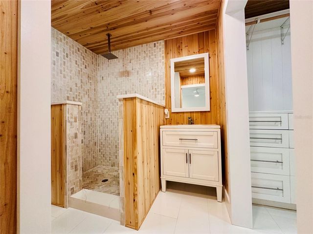 1 CUNNINGHAM DRIVE, New Smyrna Beach, FL 32168