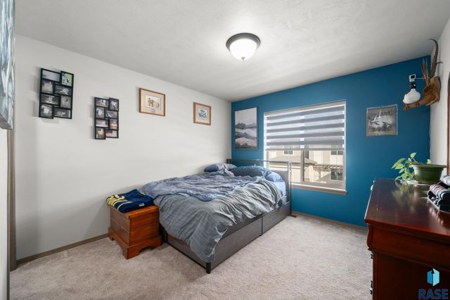 7705 S Townsley Ave Avenue 3, Sioux Falls, SD 57108