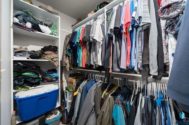 7705 S Townsley Ave Avenue 3, Sioux Falls, SD 57108