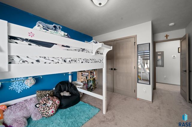 7705 S Townsley Ave Avenue 3, Sioux Falls, SD 57108