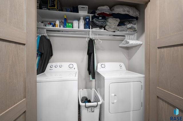 7705 S Townsley Ave Avenue 3, Sioux Falls, SD 57108