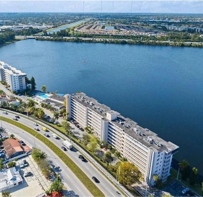 1175 NE Miami Gardens Drive 703, Miami, FL 33179