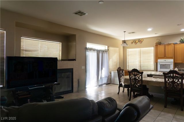 6289 Cyclone Avenue, Las Vegas, NV 89110