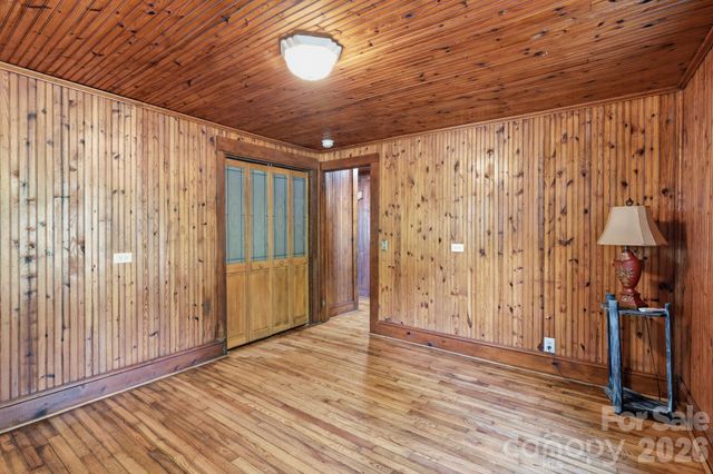 114 Beacon Hill, Ellenboro, NC 28040