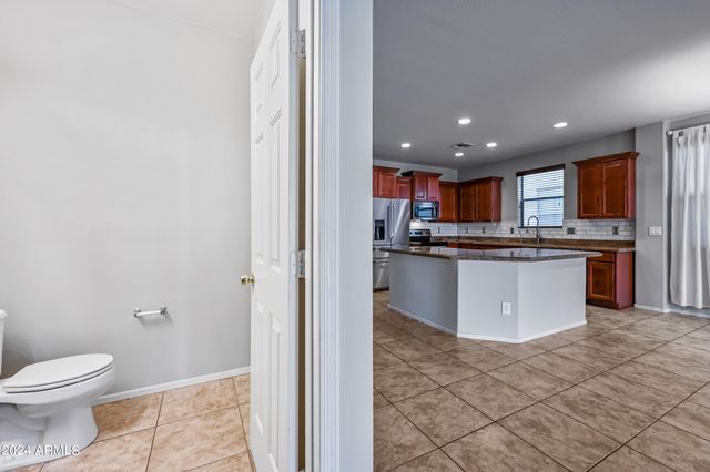 3416 W APOLLO Road, Phoenix, AZ 85041