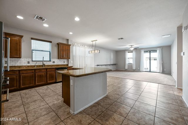 3416 W APOLLO Road, Phoenix, AZ 85041