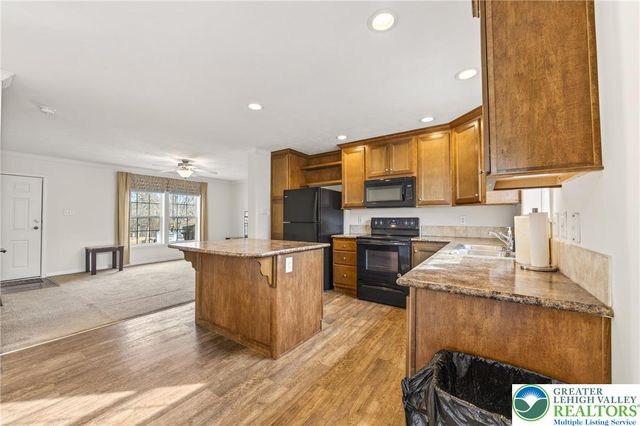 4250 Jaguar Court, North Whitehall Twp, PA 18069