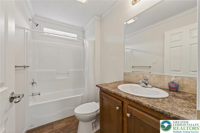 4250 Jaguar Court, North Whitehall Twp, PA 18069