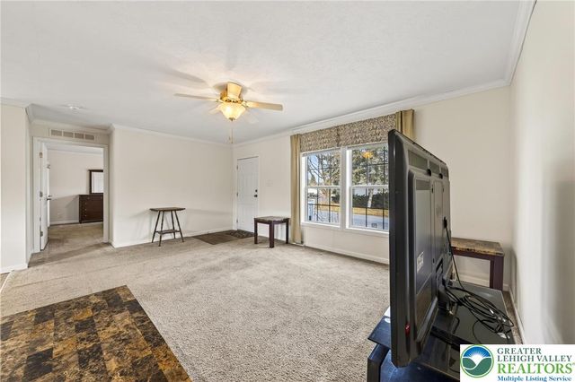 4250 Jaguar Court, North Whitehall Twp, PA 18069