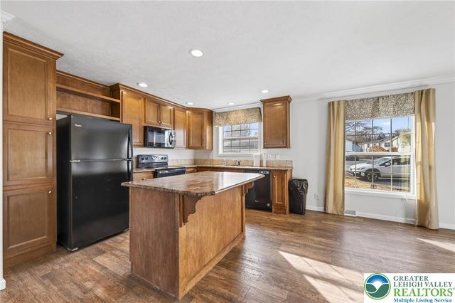 4250 Jaguar Court, North Whitehall Twp, PA 18069