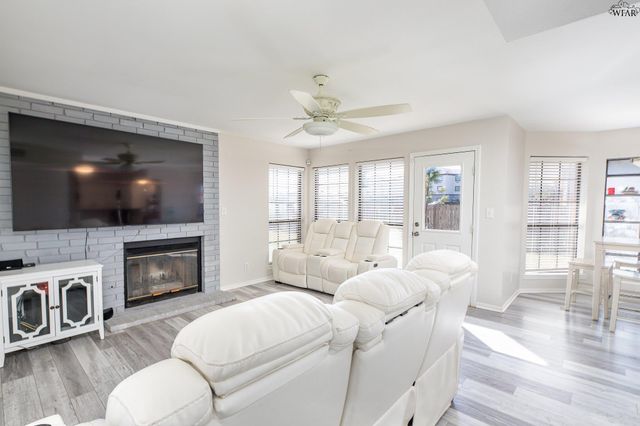 4 GRAY MOSS COURT, Wichita Falls, TX 76309