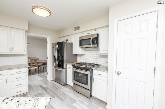 4 GRAY MOSS COURT, Wichita Falls, TX 76309