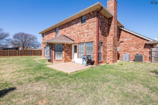 4 GRAY MOSS COURT, Wichita Falls, TX 76309