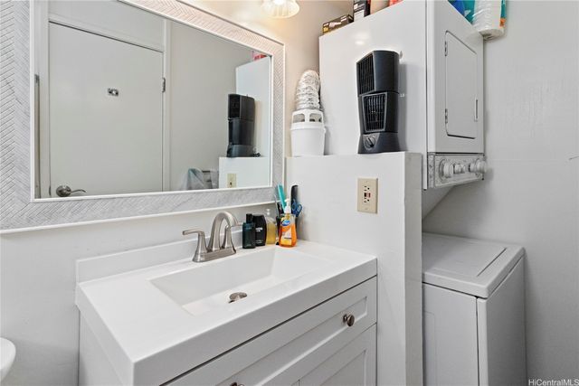 1060 Kamehameha Highway 3008A, Pearl City, HI 96782