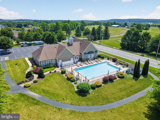 307 SAWGRASS CT, Honey Brook, PA 19344