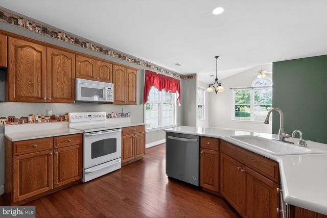 307 SAWGRASS CT, Honey Brook, PA 19344