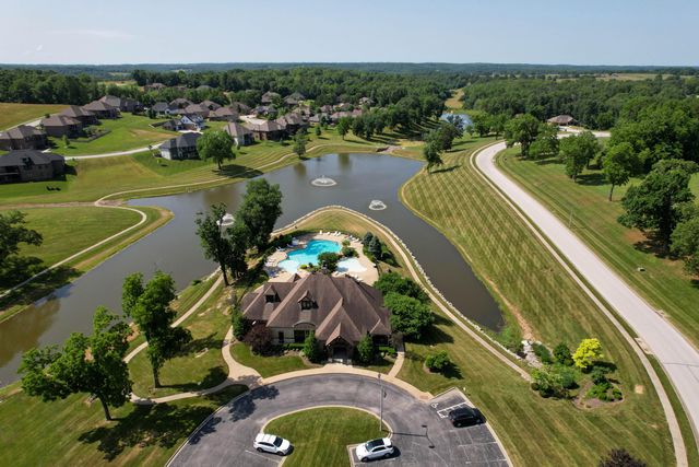 347 W Monarchwood Drive, Nixa, MO 65714