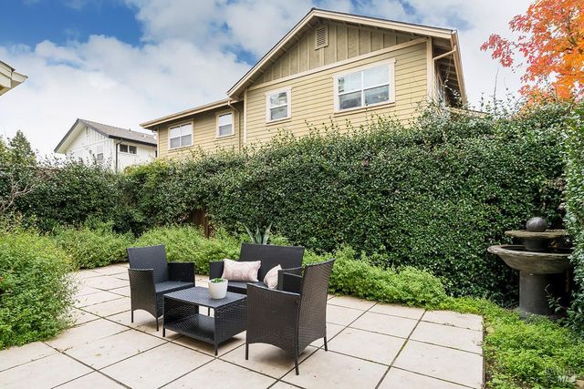 960 1st St W, Sonoma, CA 95476