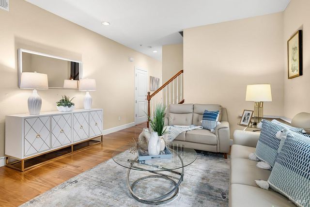 960 1st St W, Sonoma, CA 95476