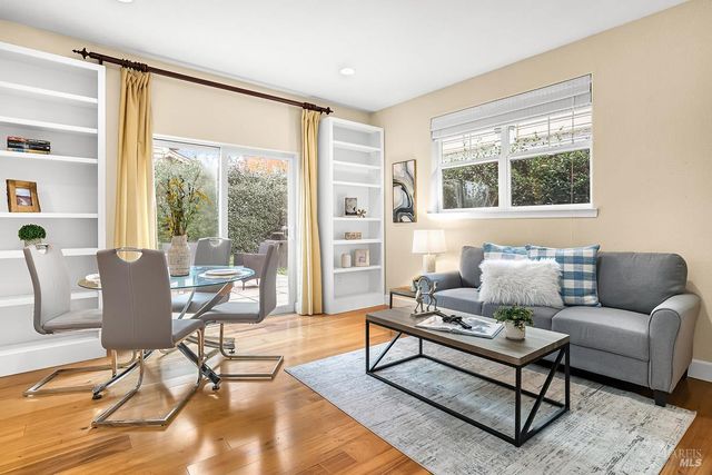 960 1st St W, Sonoma, CA 95476