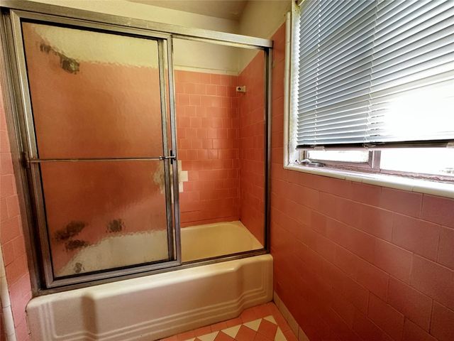 5210 Stuyvesant Lane, Houston, TX 77021