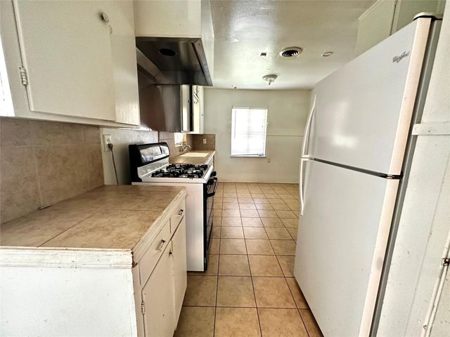 5210 Stuyvesant Lane, Houston, TX 77021