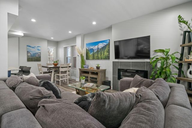 423 Saint Clair Avenue, Columbus, OH 43203