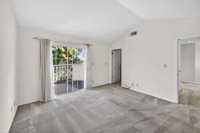 1074 Almaden Village Lane, San Jose, CA 95120