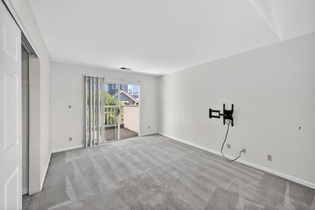 1074 Almaden Village Lane, San Jose, CA 95120