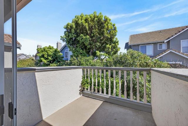 1074 Almaden Village Lane, San Jose, CA 95120