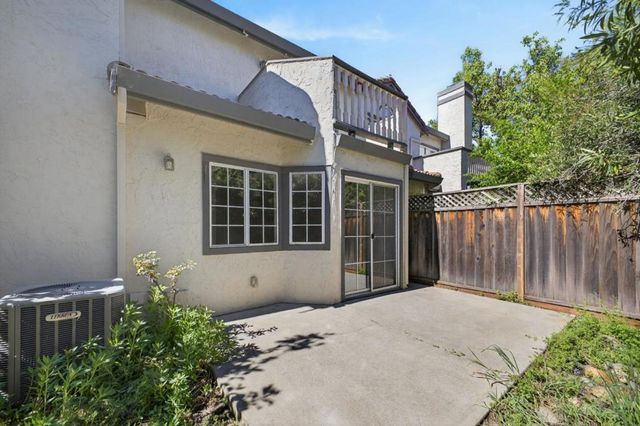 1074 Almaden Village Lane, San Jose, CA 95120