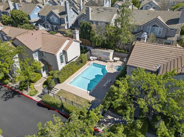 1074 Almaden Village Lane, San Jose, CA 95120