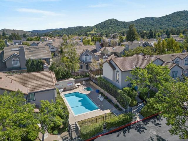 1074 Almaden Village Lane, San Jose, CA 95120