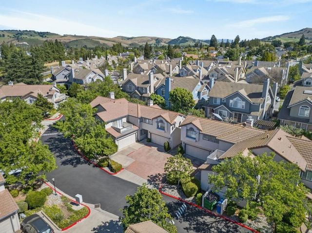 1074 Almaden Village Lane, San Jose, CA 95120