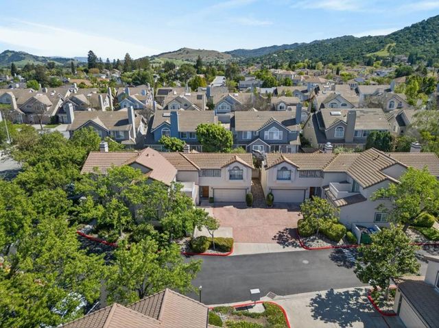 1074 Almaden Village Lane, San Jose, CA 95120