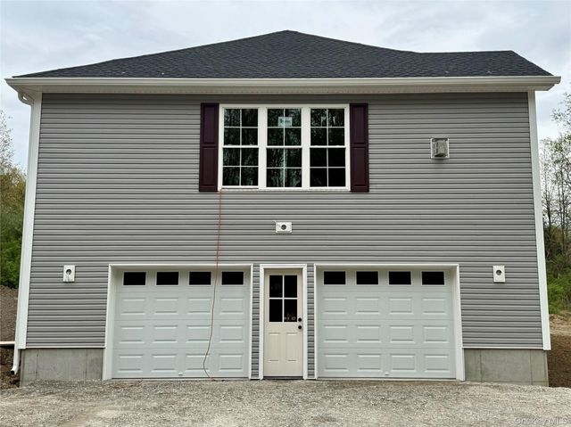 25 Fraleigh Lane, Red Hook, NY 12571
