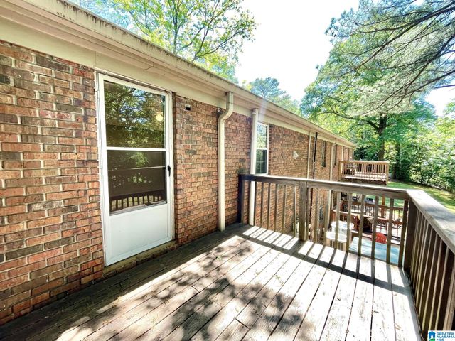 2048 Montreat Cir Apt C, Vestavia Hills, AL 35216