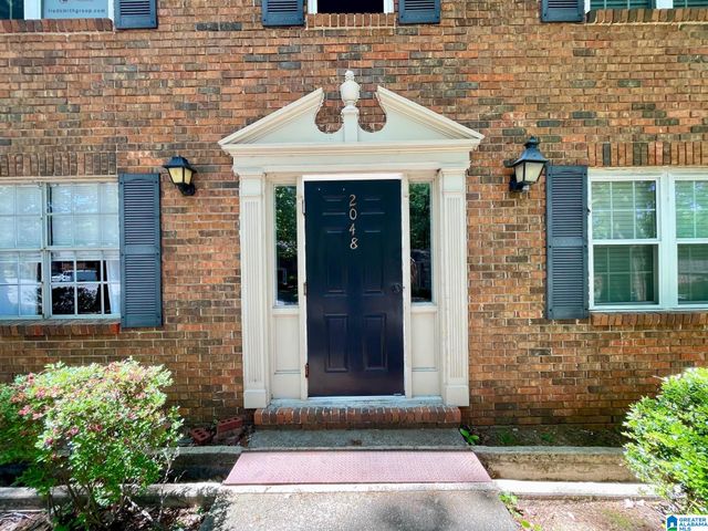 2048 Montreat Cir Apt C, Vestavia Hills, AL 35216