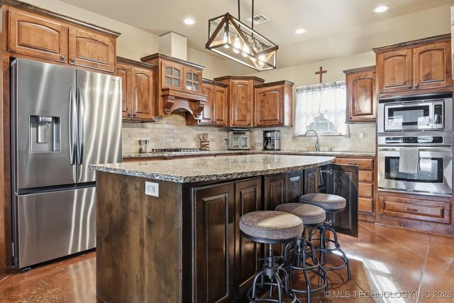 3635 E 430 Road, Oologah, OK 74053