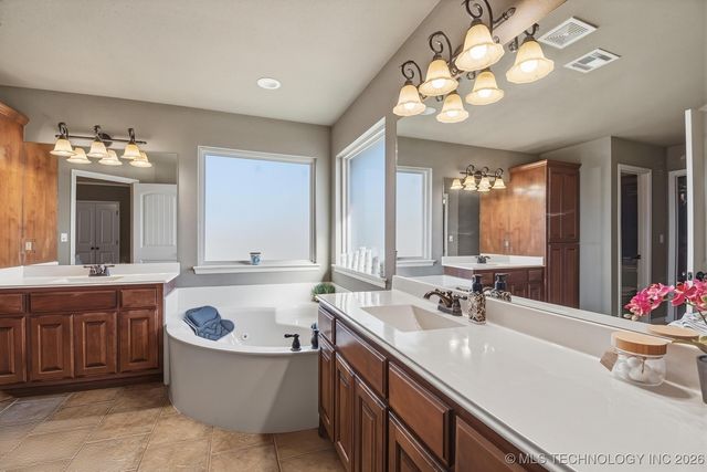 3635 E 430 Road, Oologah, OK 74053