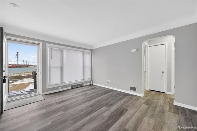 20558 Seminole, Redford, MI 48240