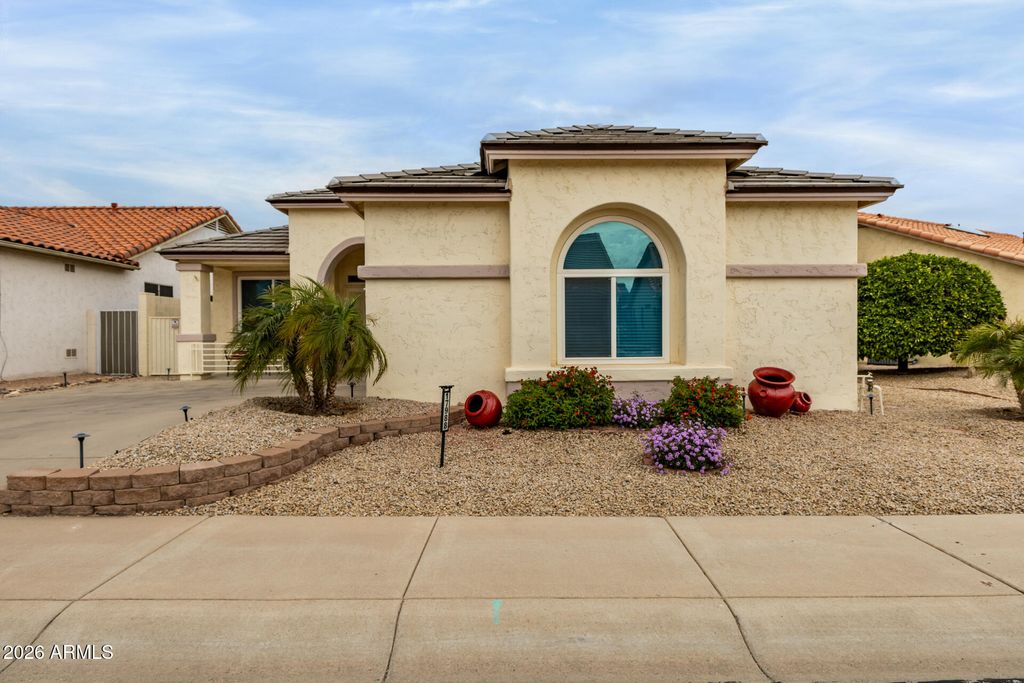 17988 W DENEEN Way, Surprise, AZ 85374 — exterior