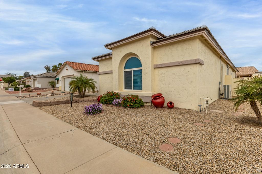 17988 W DENEEN Way, Surprise, AZ 85374 — photo 3
