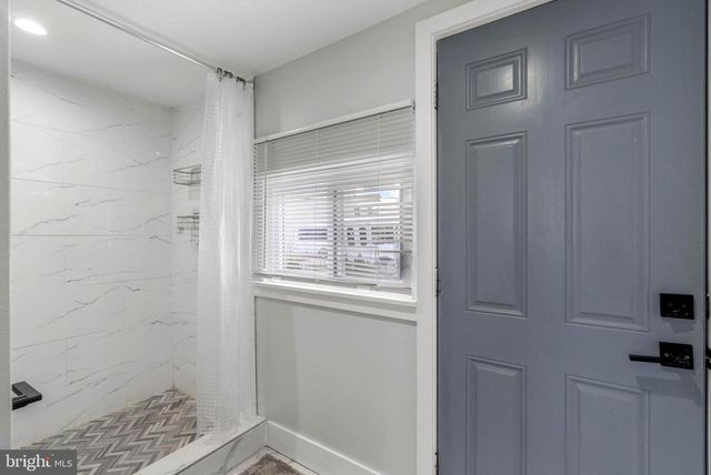 7600 FAYETTE ST, Philadelphia, PA 19150