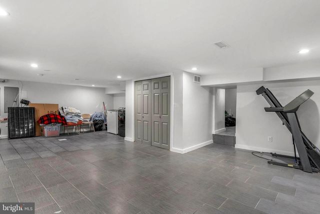 7600 FAYETTE ST, Philadelphia, PA 19150