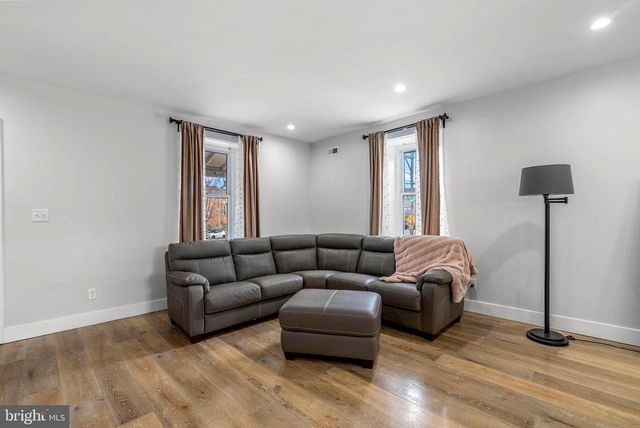 7600 FAYETTE ST, Philadelphia, PA 19150