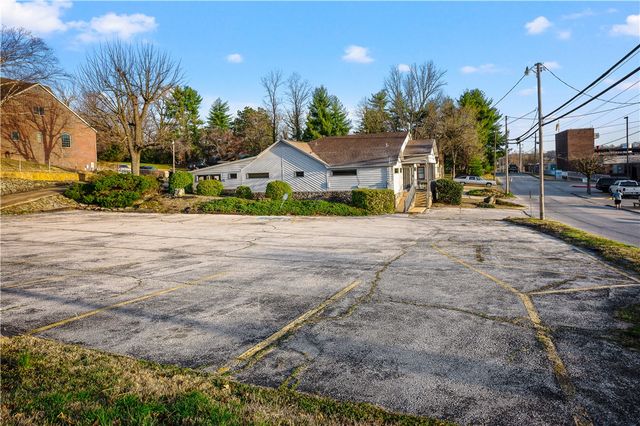 604 N Spring Street, Harrison, AR 72601