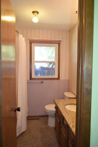 1933 N Reca, Wichita, KS 67212